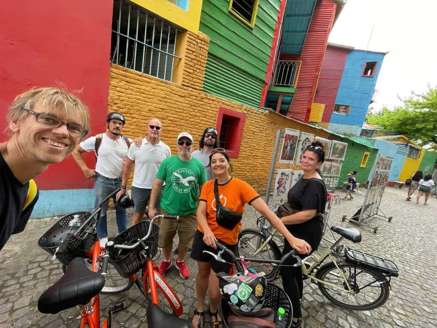Bike Tour: Buenos Aires to the South - How the Buenos Aires South route packs 3 hours with meaning