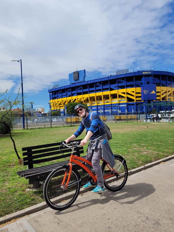 Bike Tour: Buenos Aires to the South (E-Bike) - San Telmo start: La Bicicleta Naranja and your e-bike check