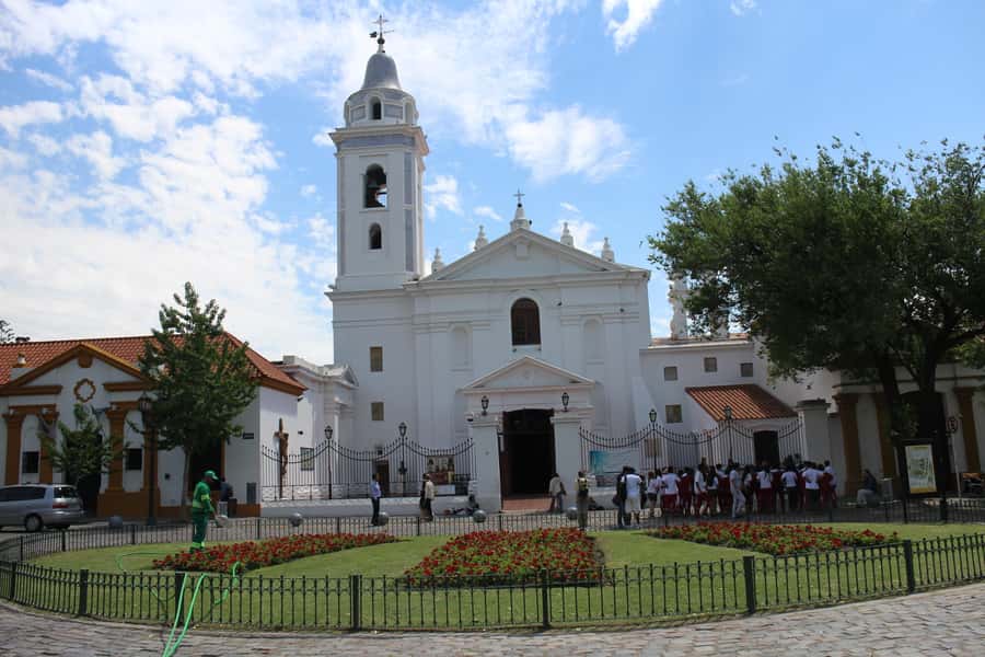 Buenos Aires: 3-Hour Private Customizable Tour - Recoleta and the cemetery: when 20 minutes can still feel like a lot