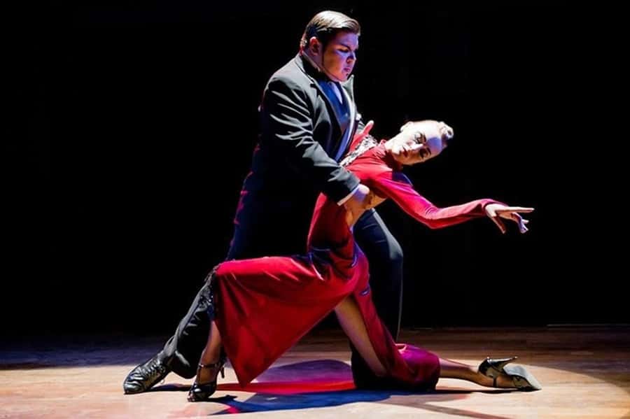 Buenos Aires: El Querandí Tango Show with Optional Dinner - The Tango Performance: Live Music, Classic Instruments, and Real Direction