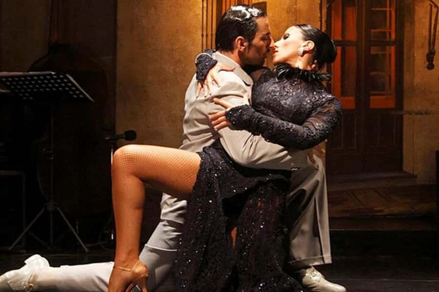 Buenos Aires: El Viejo Almacen Tango Show & optional Dinner - The tango performance: live band, singing, and precise dancing