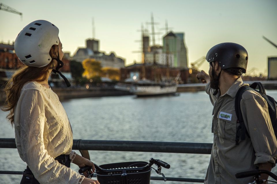 Buenos Aires: Full Day Bike Tour with Lunch - Puerto Madero and the waterline feel