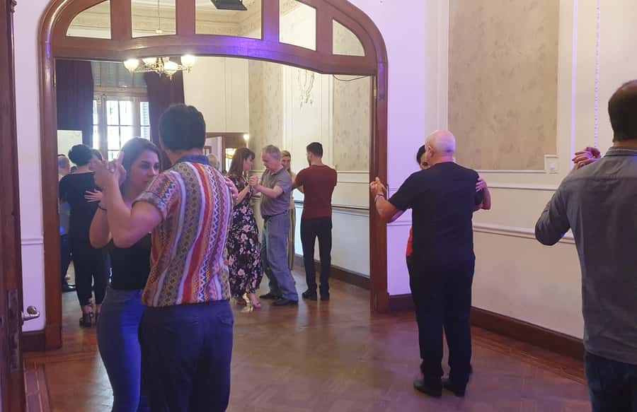 Buenos Aires: Group tango class with mate and snacks - Your second hour of practice: learning sticks when you try