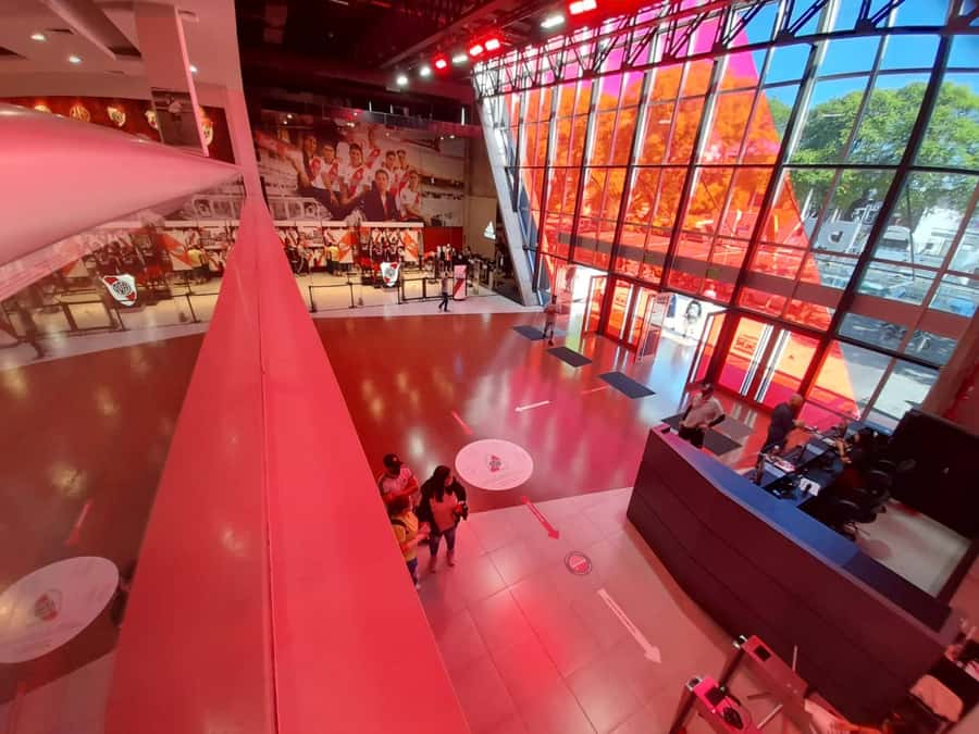 Buenos Aires: Hop-On Hop-Off Bus and Football Museums - Key things to know before you ride