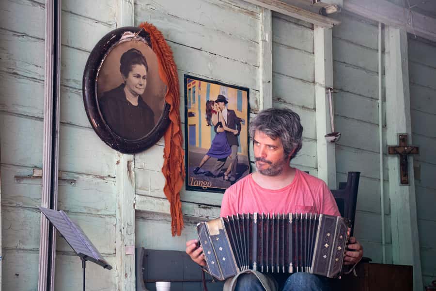 Buenos Aires: La Boca Guided Walking Tour in English - Tango History on Sidewalk Time: Live Dancers and the Roots Lesson