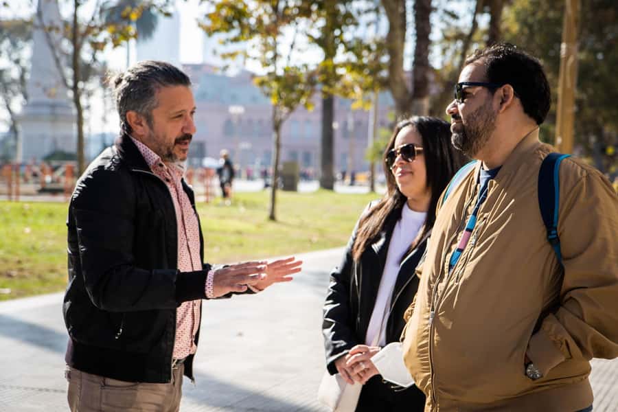 Buenos Aires Private City Tour with a local guide - El Rosedal Garden and Floralis Genérica: photos with breathing room