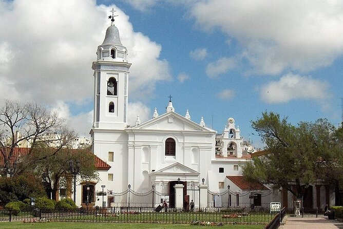 Buenos Aires: Private City Tour with Local Guide - How the second Plaza de Mayo photo stop improves the tour