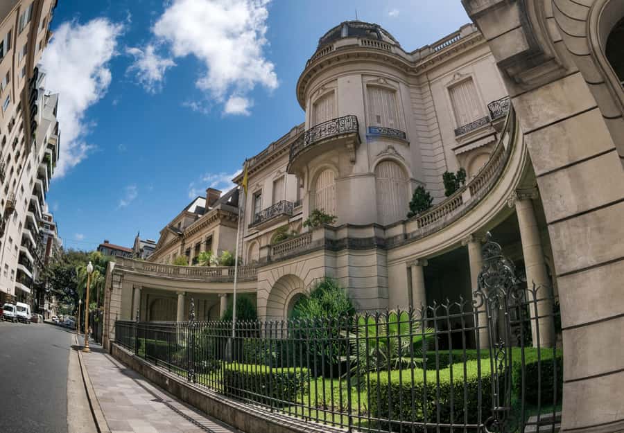 Buenos Aires: Recoleta and Retiro Tip Based Walking Tour - Ending at Plaza Alvear: Church of Our Lady of Pilar