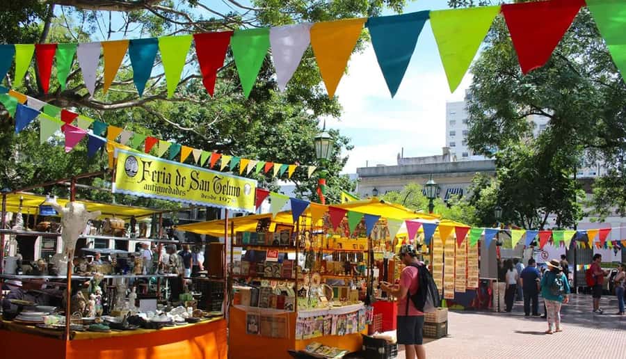 Buenos Aires: San Telmo and Market Guided Walking Tour - The comic-strip stretch: Clemente and Mafalda in the streets
