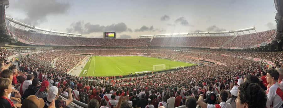 Buenos Aires: See a River Plate game with transport & local - Tribuna Centenario Media: planning for the stand experience