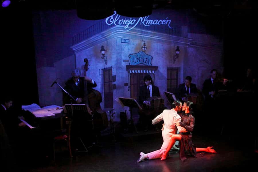 Buenos Aires: Tango Show at El Viejo Almacen - Timing reality check: when 19:00 becomes 23:00