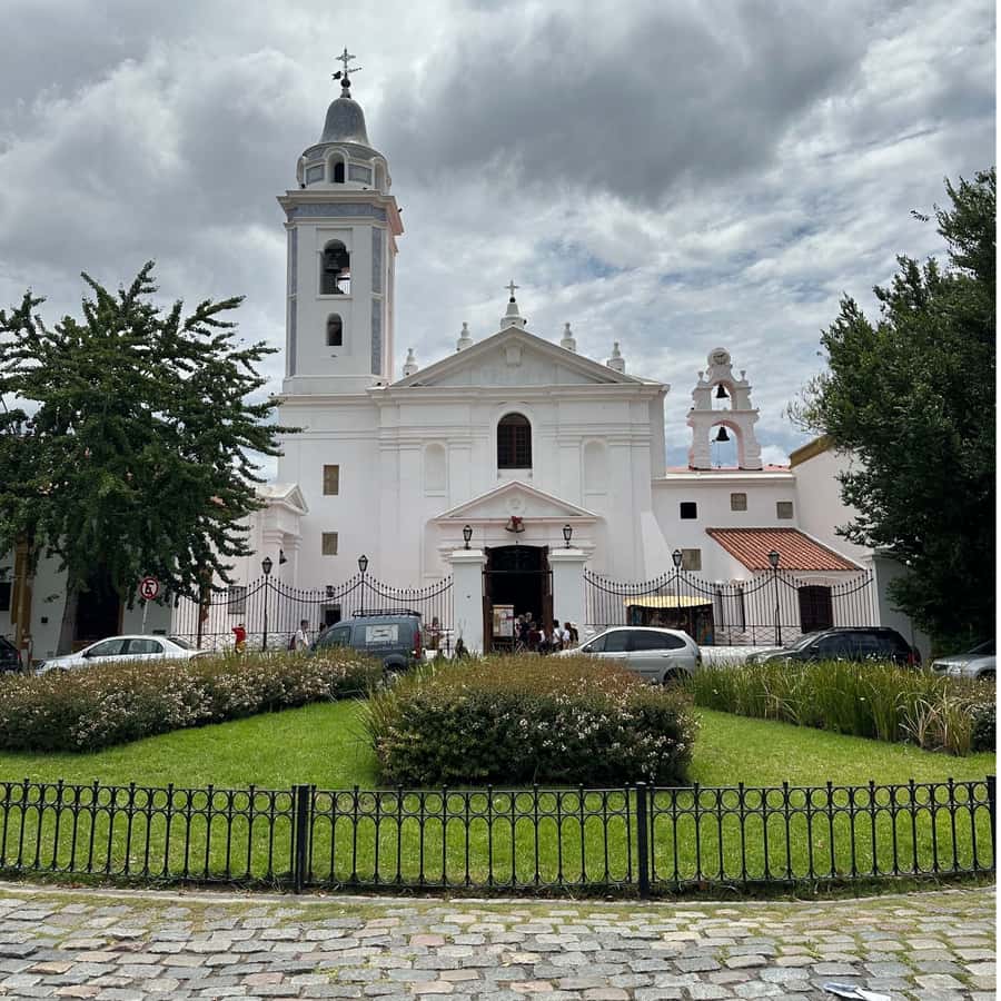 Discover Recoleta, Buenos Aires' Little Paris - The pace: 150 minutes with a small group (max 10)