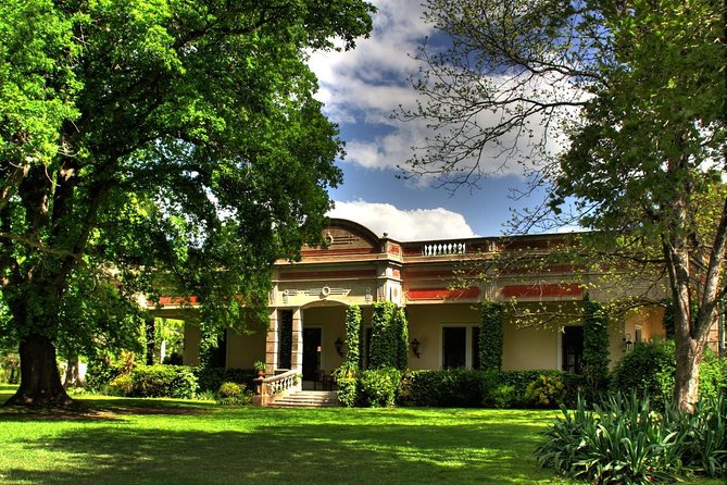 Estancia Gaucho Day at Buenos Aires - Stop in Areco town: silversmith craft and a chocolate break