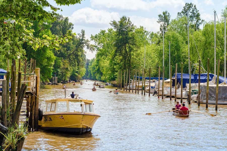 From Buenos Aires: Classic Tigre Delta Tour - Tigre on land: Victorica Avenue, council gardens, and the Art Museum
