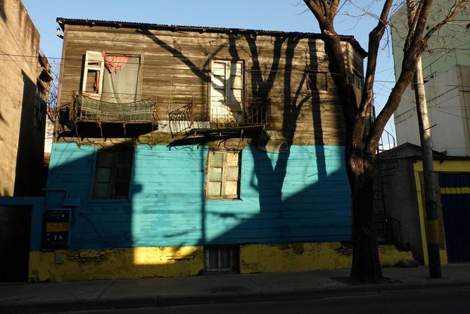 La Boca, a collective creation: Port, immigrants, arts and football - Walking pace, timing, and what to wear
