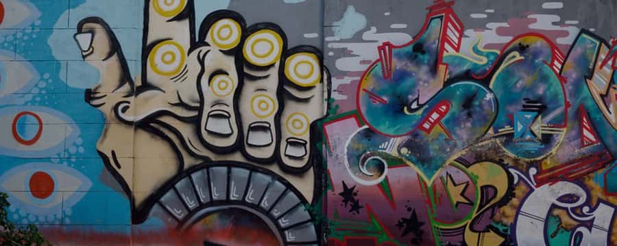 Palermo: Graffiti and Street Art Guided Tour in English - Madison Avenue Bar and the Trump Wall: A Smart Photo Stop