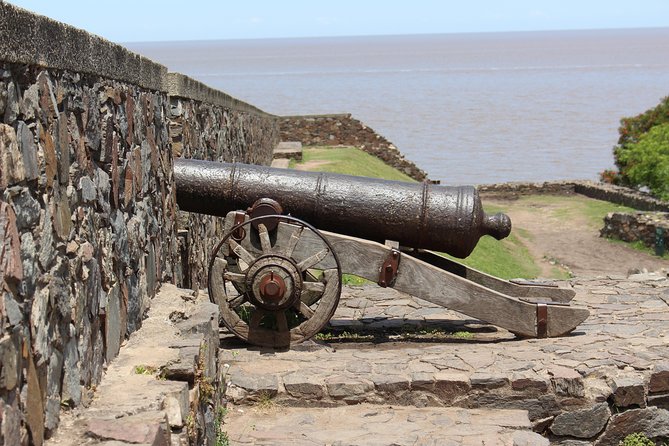 Premium Day Tour to Colonia del Sacramento - Mesón de la Plaza lunch: included, sit-down, and genuinely filling