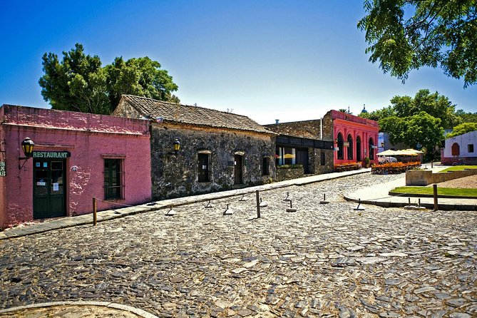 Premium Day Trip to Colonia del Sacramento - The guided city tour: UNESCO core sites, focused and efficient