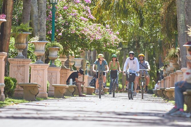 Private Off the Beaten Path: Hidden Urban Art Bike Tour - Rolling south toward La Boca: murals, soccer energy, and backstreets