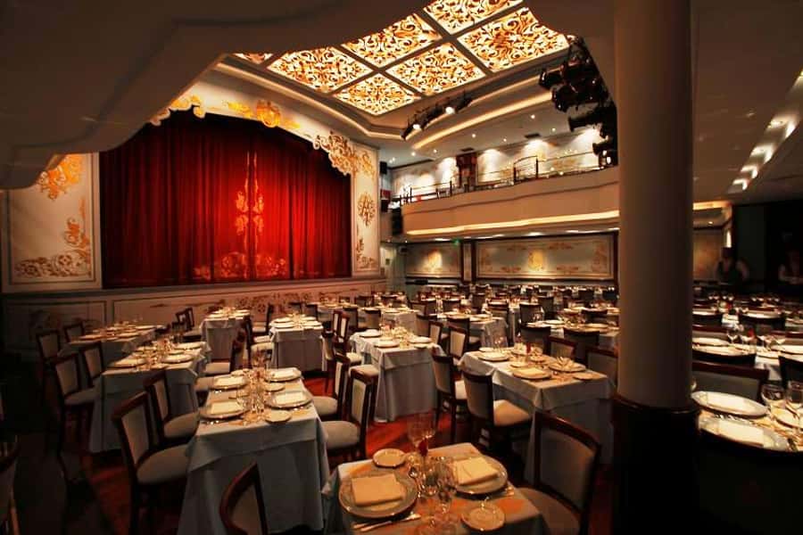 Tango Show at Café de los Angelitos - Café de los Angelitos: where Buenos Aires tango has deep roots