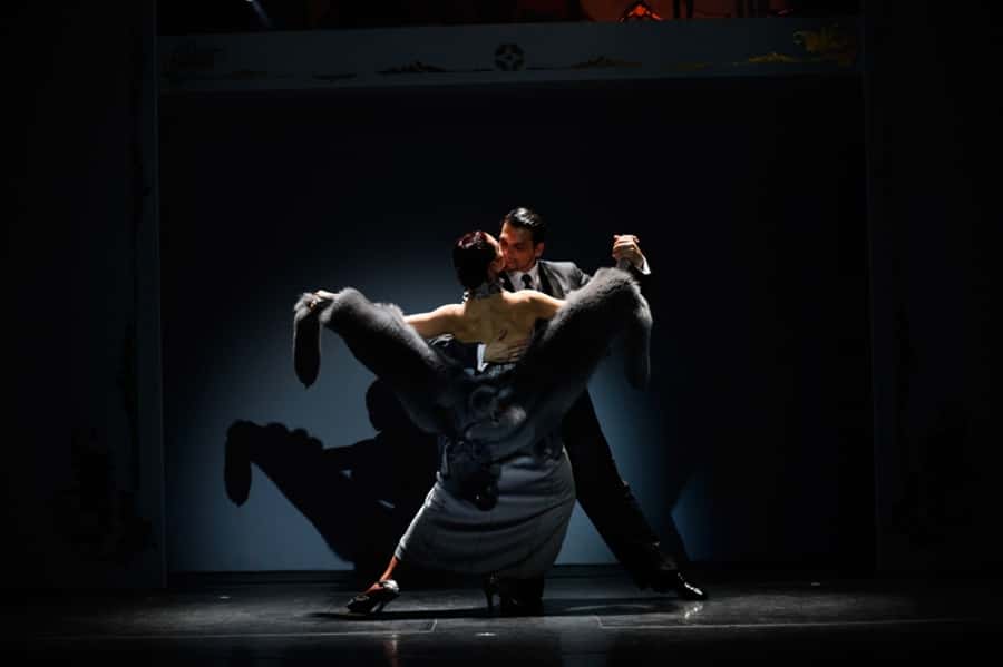 Tango Show at Café de los Angelitos - The 360-degree tango show: from the 1920s to Piazzolla